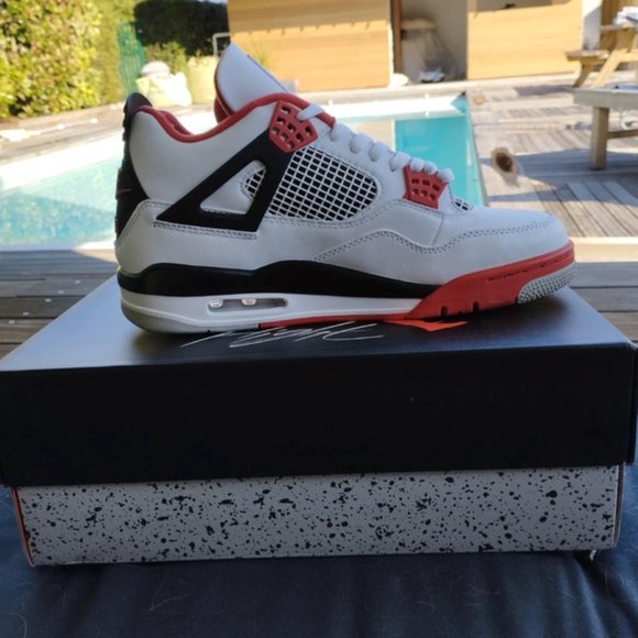 Jordan 4 fire red main image 10